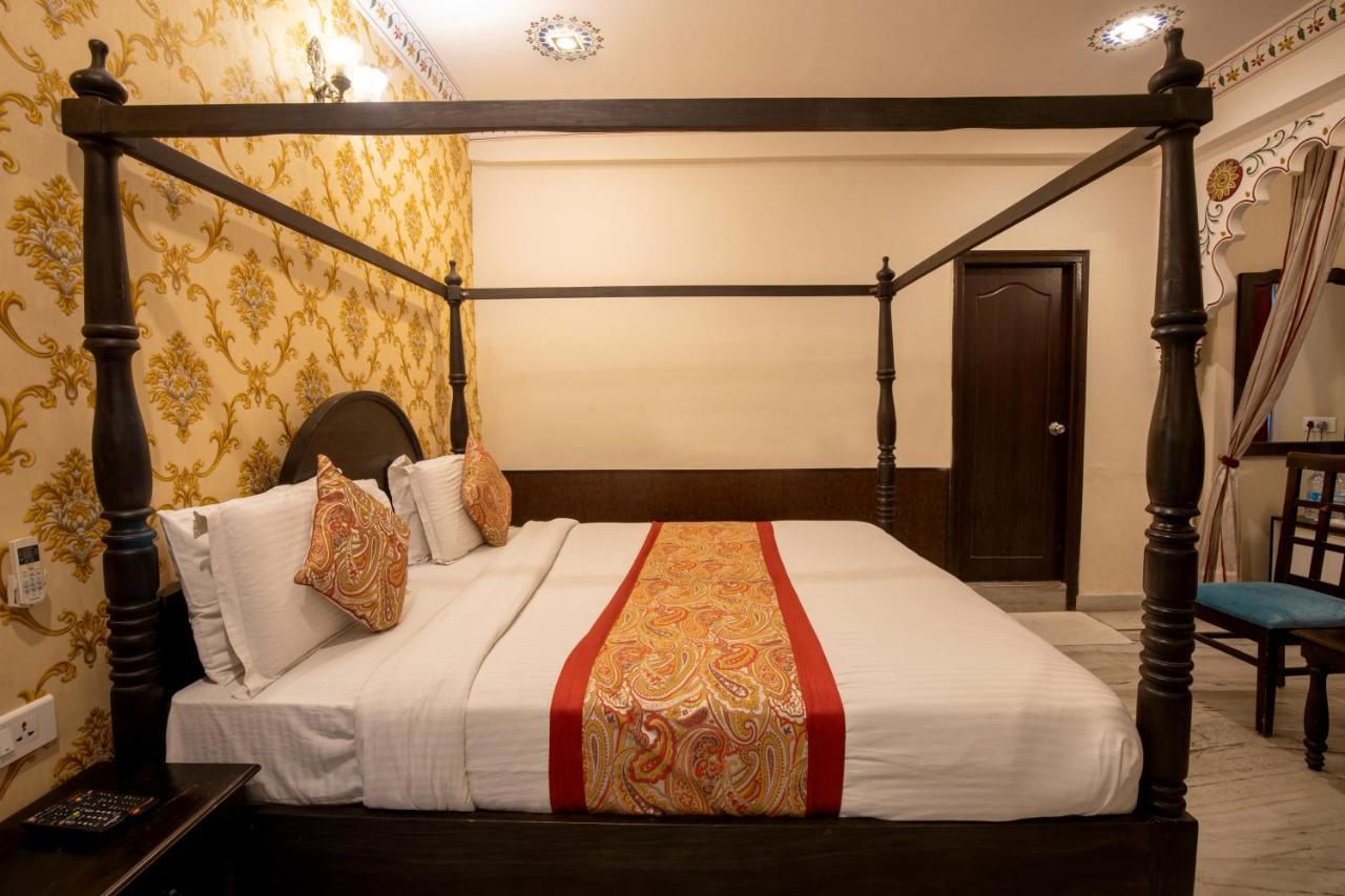 Hotel Royal Pratap Niwas Udaipur Exterior foto