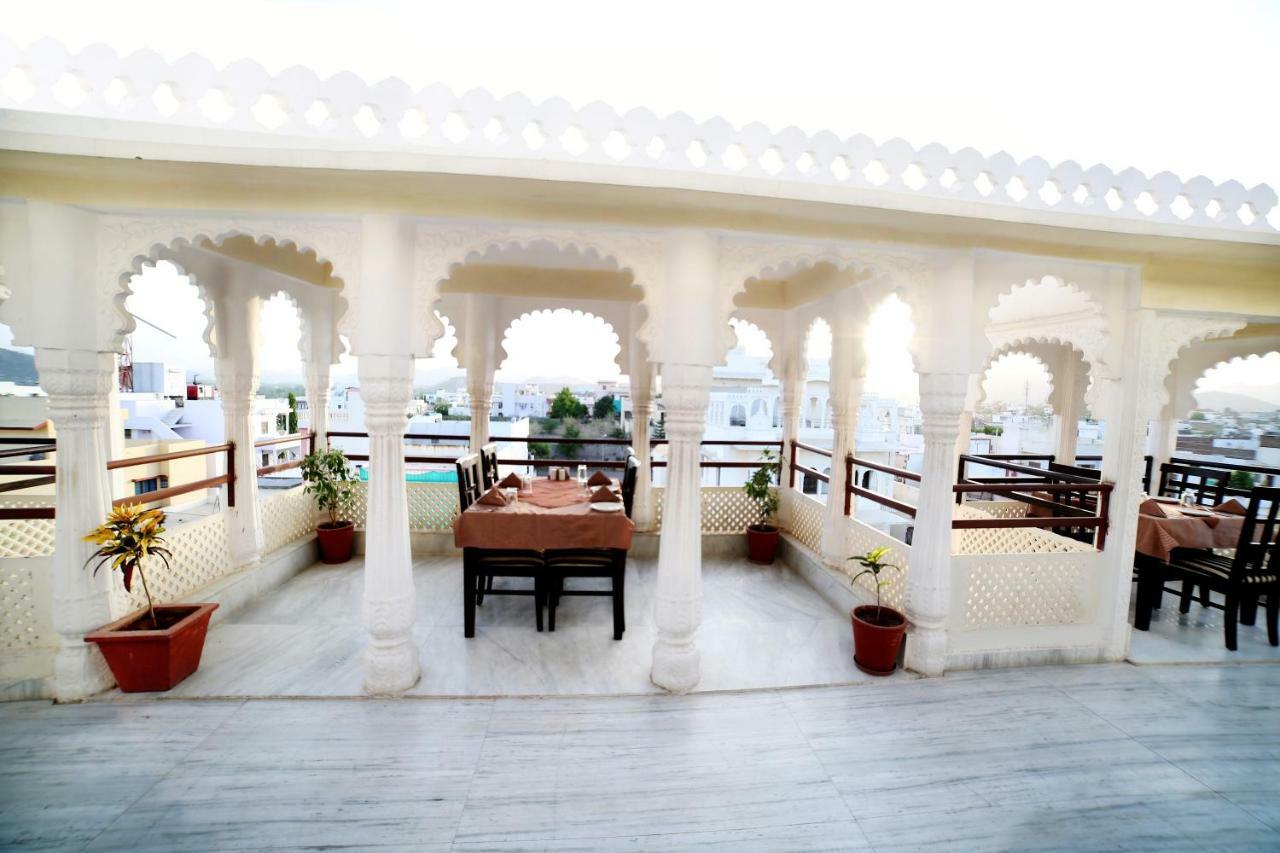 Hotel Royal Pratap Niwas Udaipur Exterior foto