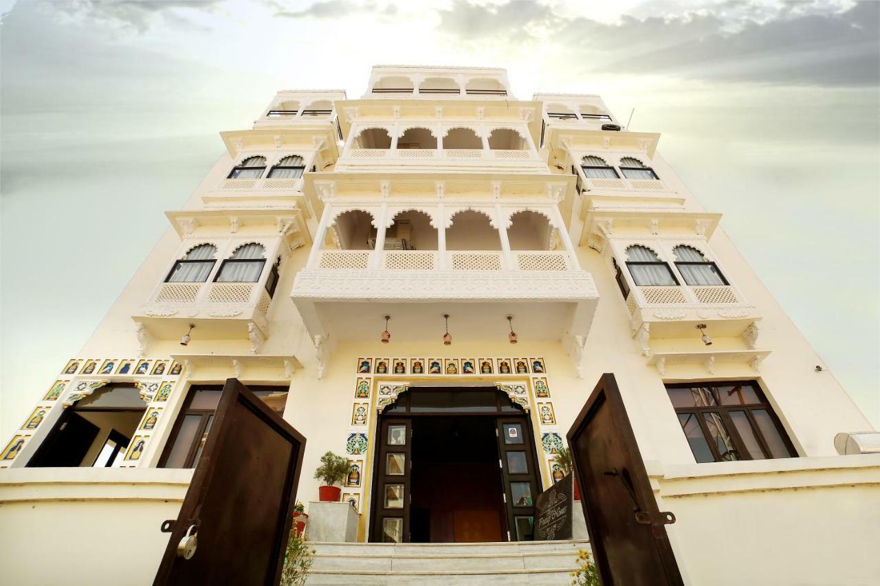 Hotel Royal Pratap Niwas Udaipur Exterior foto